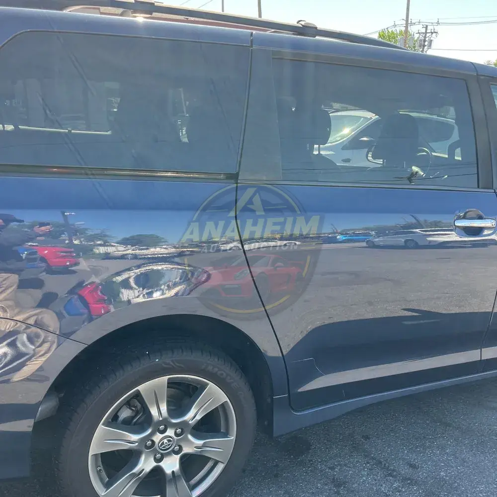 2019 Toyota Sienna SE 8-Passenger
