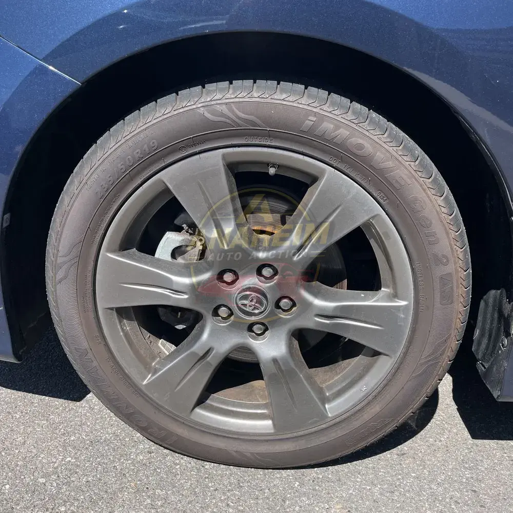 2019 Toyota Sienna SE 8-Passenger