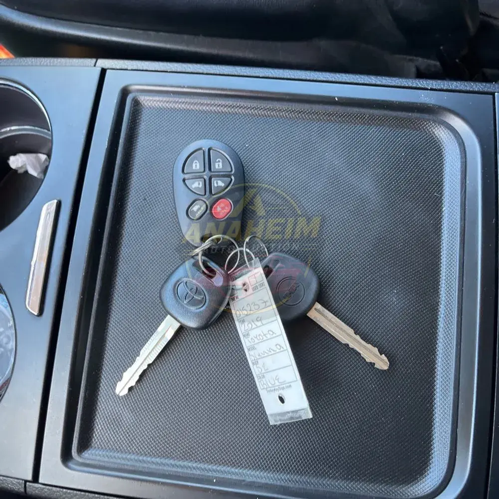 2019 Toyota Sienna SE 8-Passenger