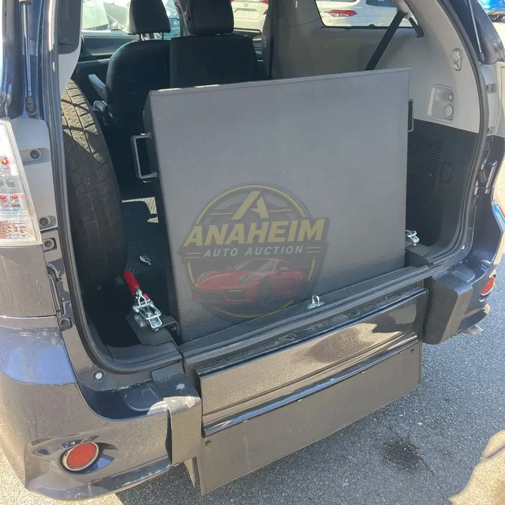 2019 Toyota Sienna SE 8-Passenger