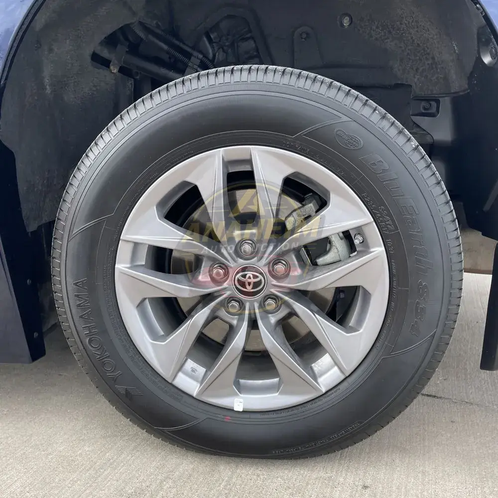 2023 Toyota Sienna XLE 8-Passenger