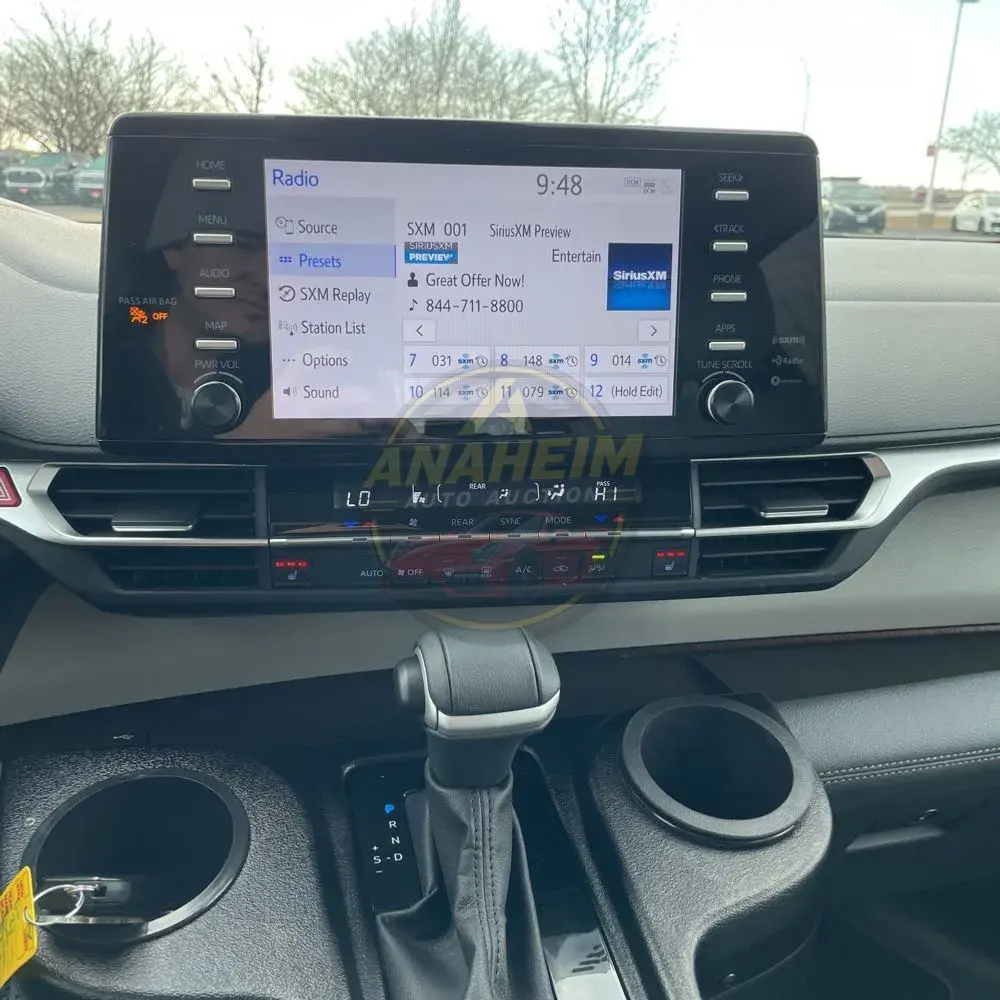 2023 Toyota Sienna XLE 8-Passenger