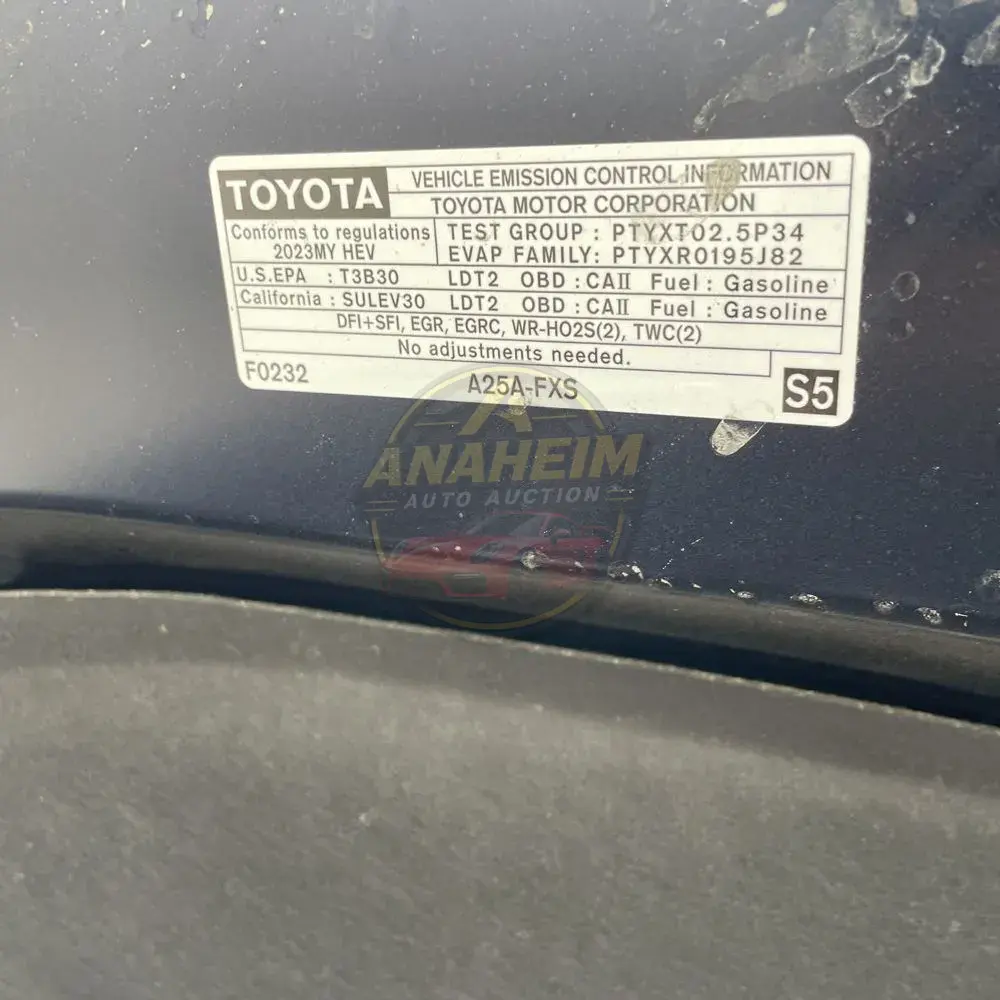 2023 Toyota Sienna XLE 8-Passenger