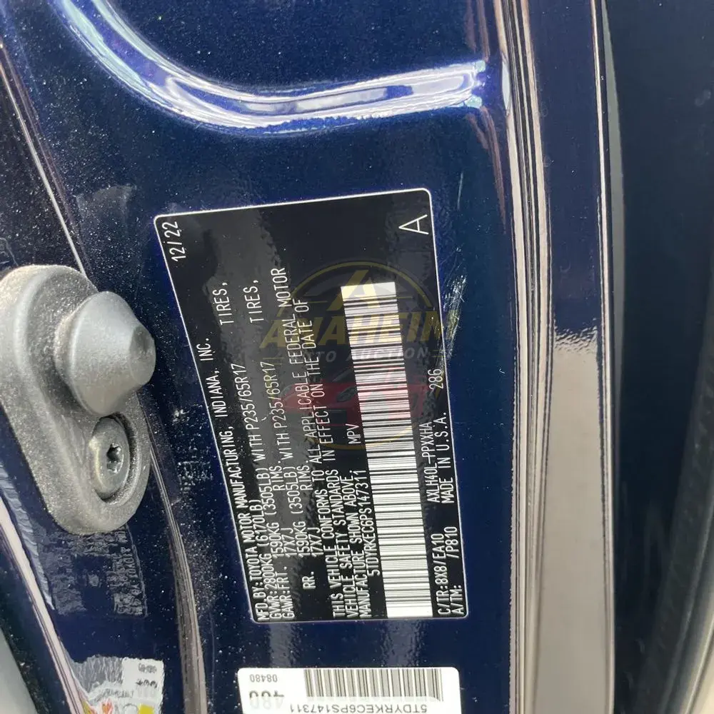 2023 Toyota Sienna XLE 8-Passenger