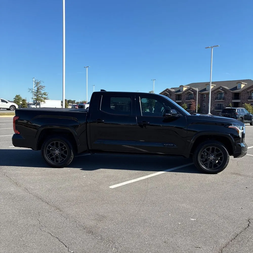 2023 Toyota Tundra Platinum HV