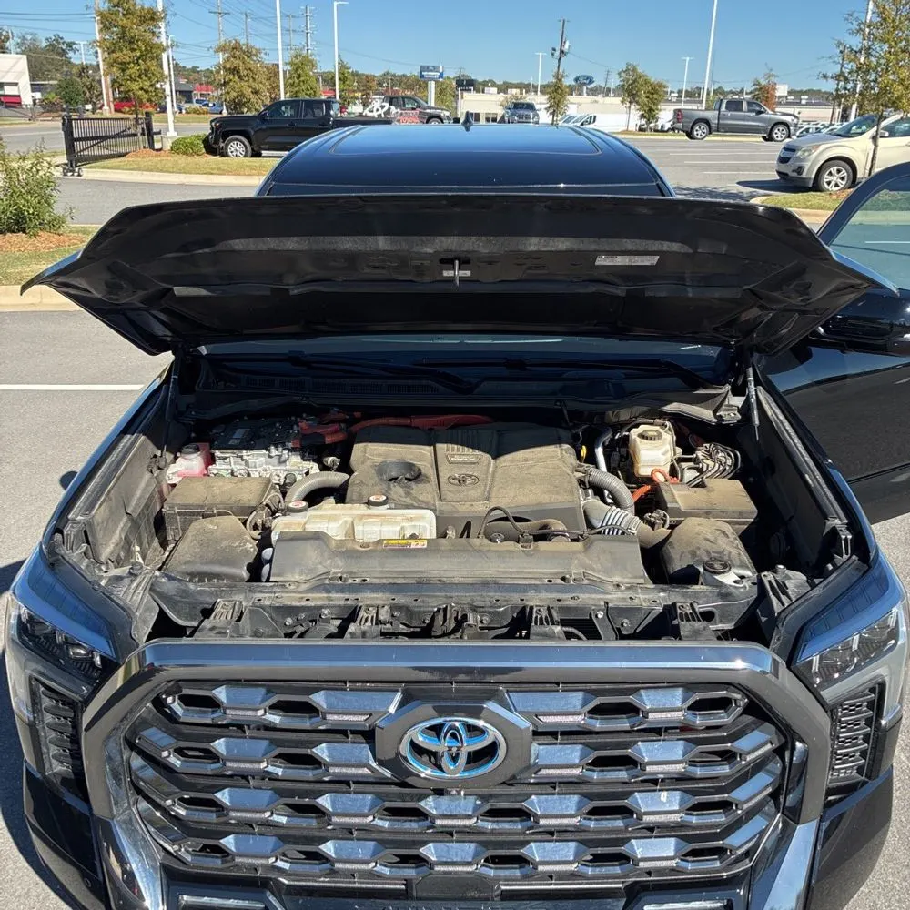 2023 Toyota Tundra Platinum HV