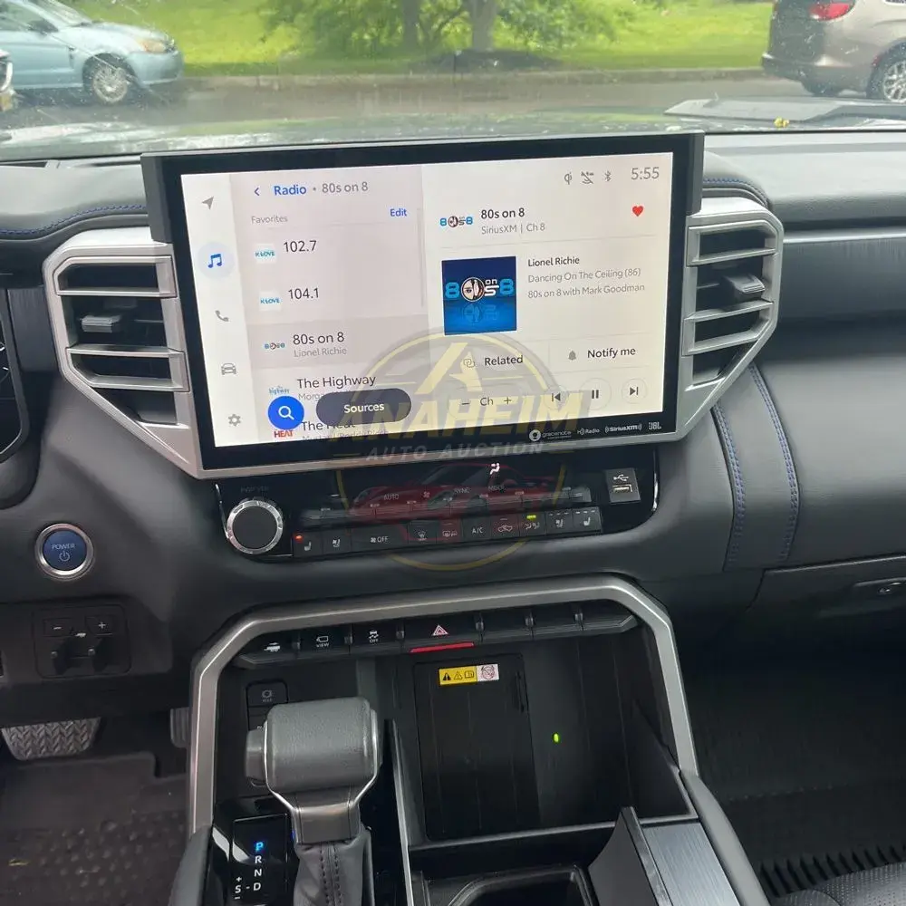 2024 Toyota Tundra Platinum HV