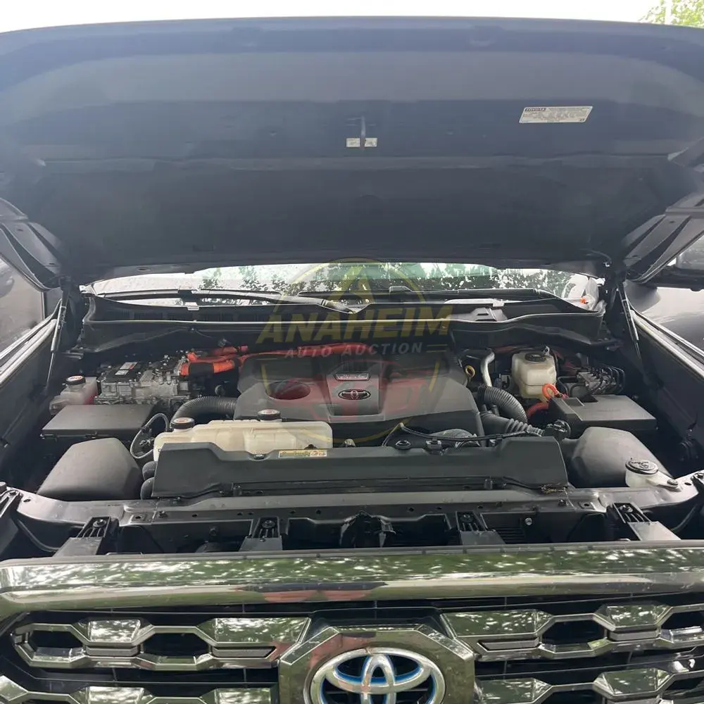 2024 Toyota Tundra Platinum HV