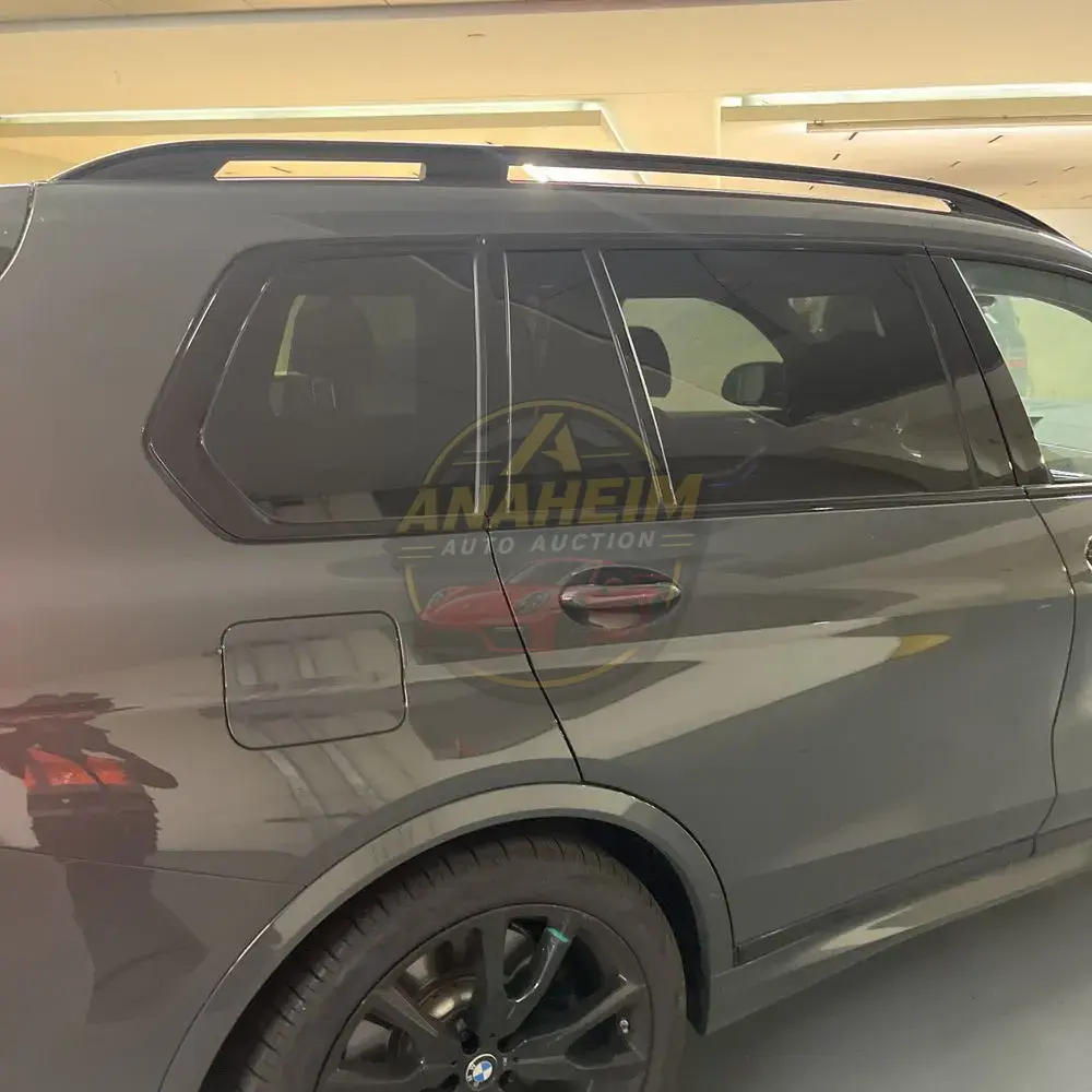 2025 BMW X7 M60i
