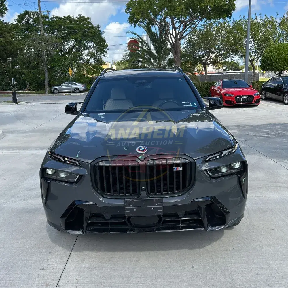 2023 BMW X7 M60i