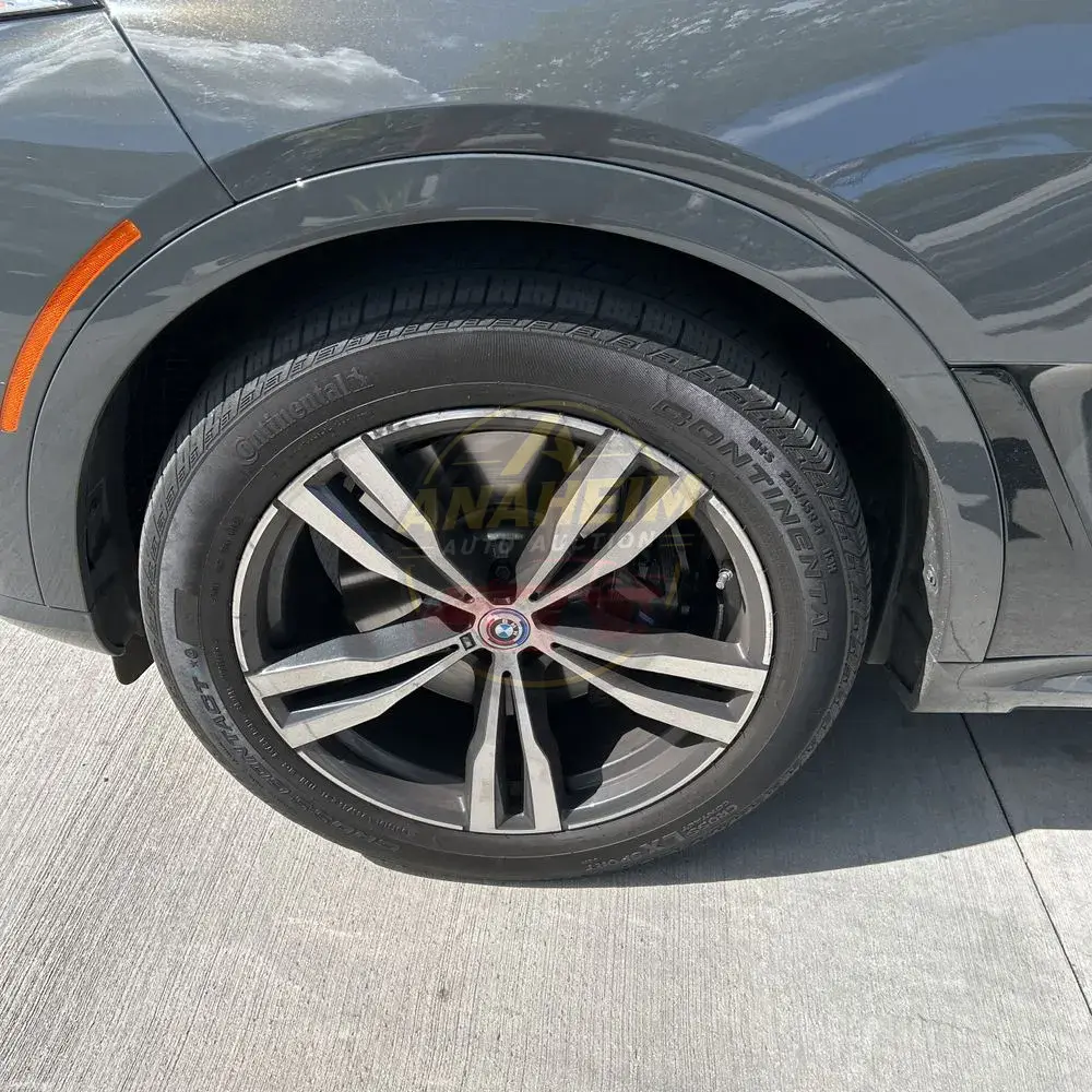 2023 BMW X7 M60i