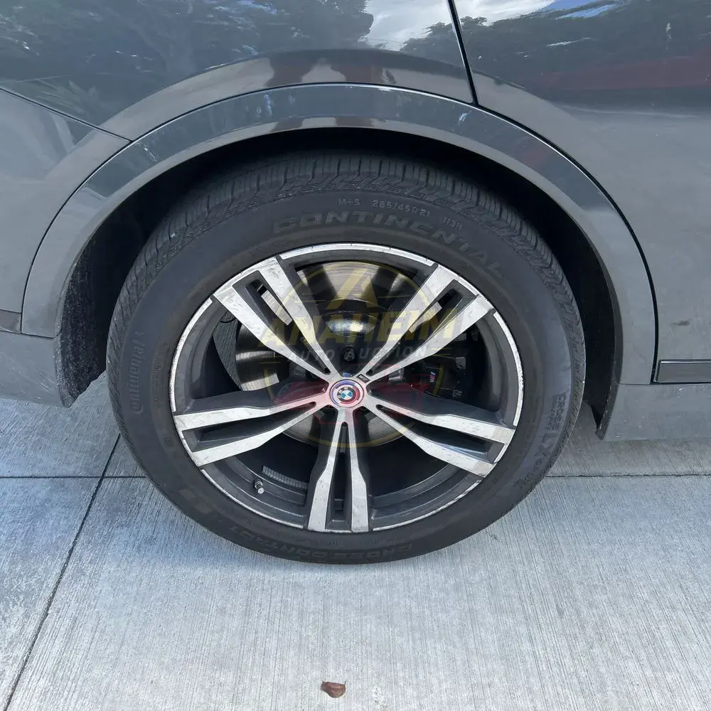 2023 BMW X7 M60i