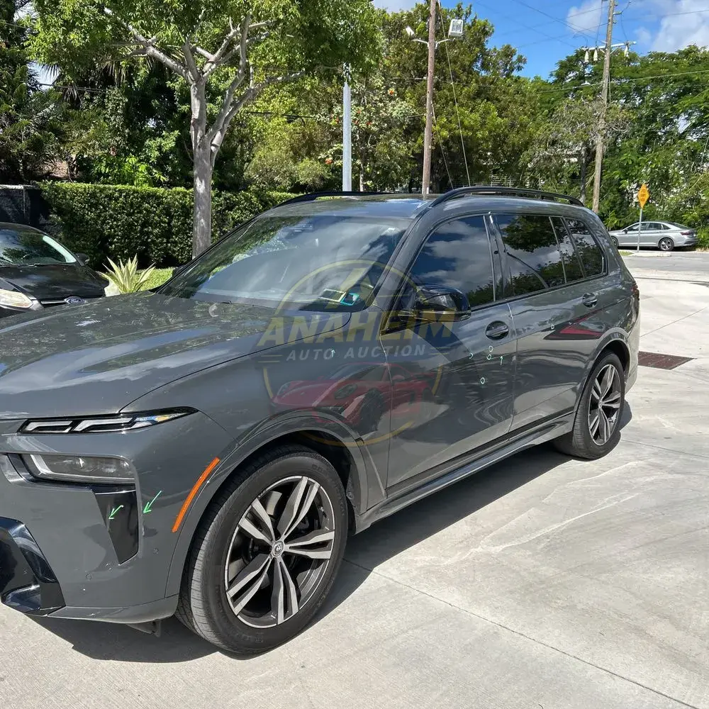 2023 BMW X7 M60i