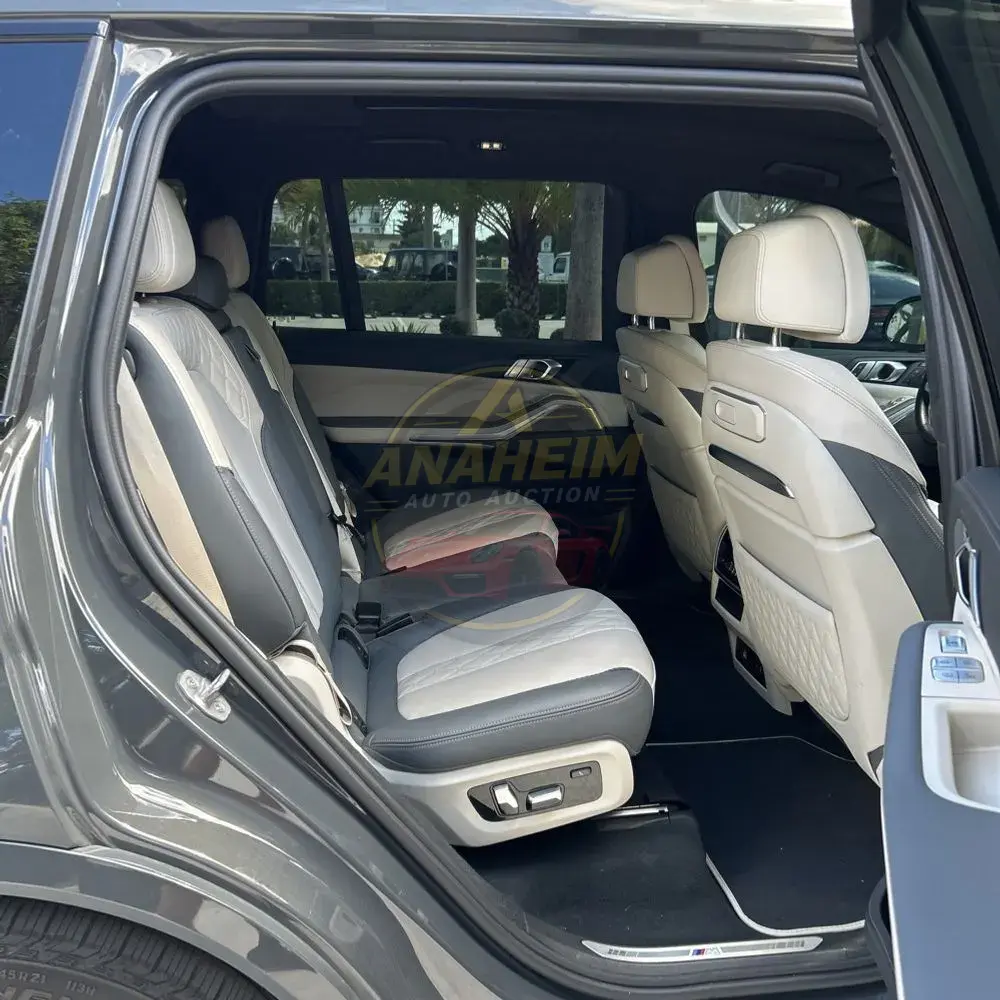 2023 BMW X7 M60i