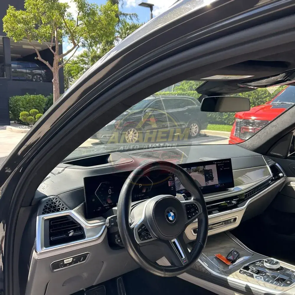 2023 BMW X7 M60i