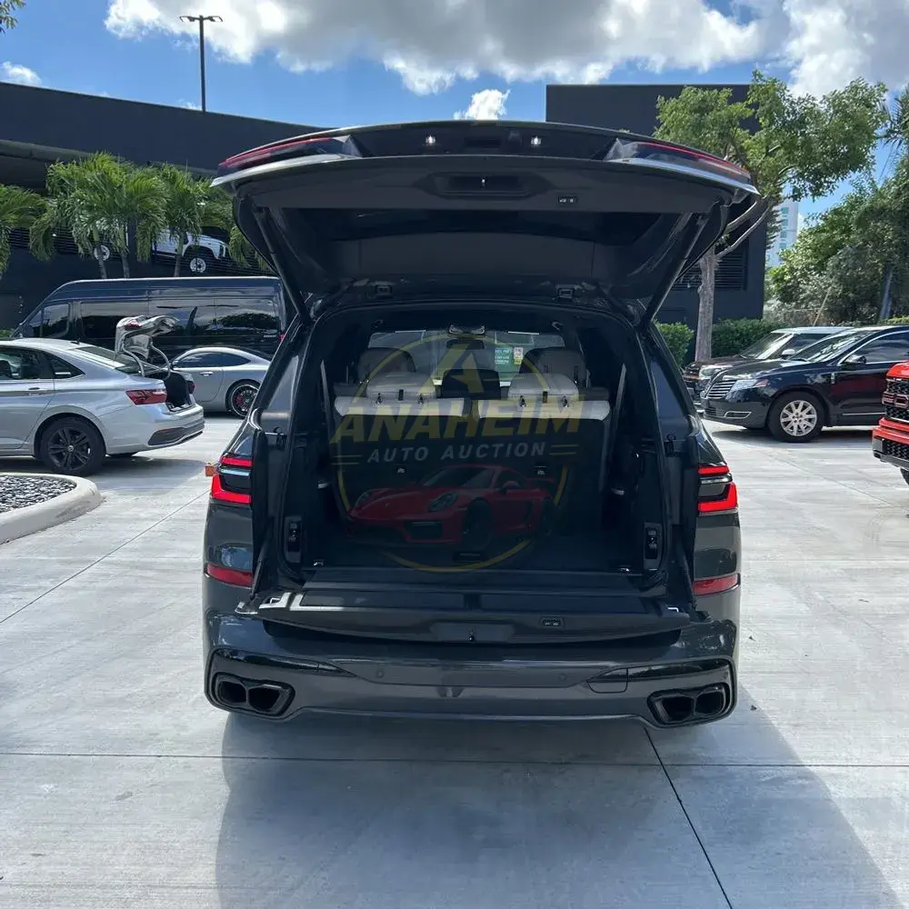 2023 BMW X7 M60i