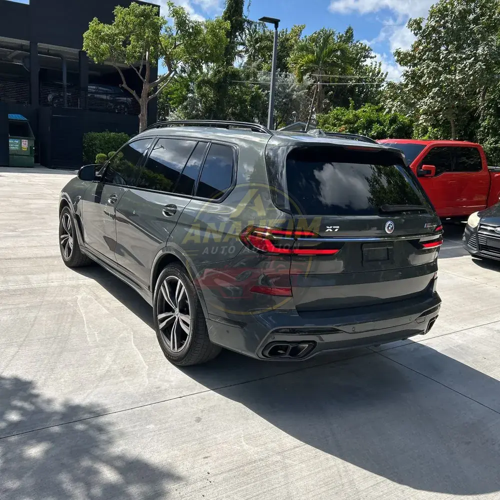 2023 BMW X7 M60i