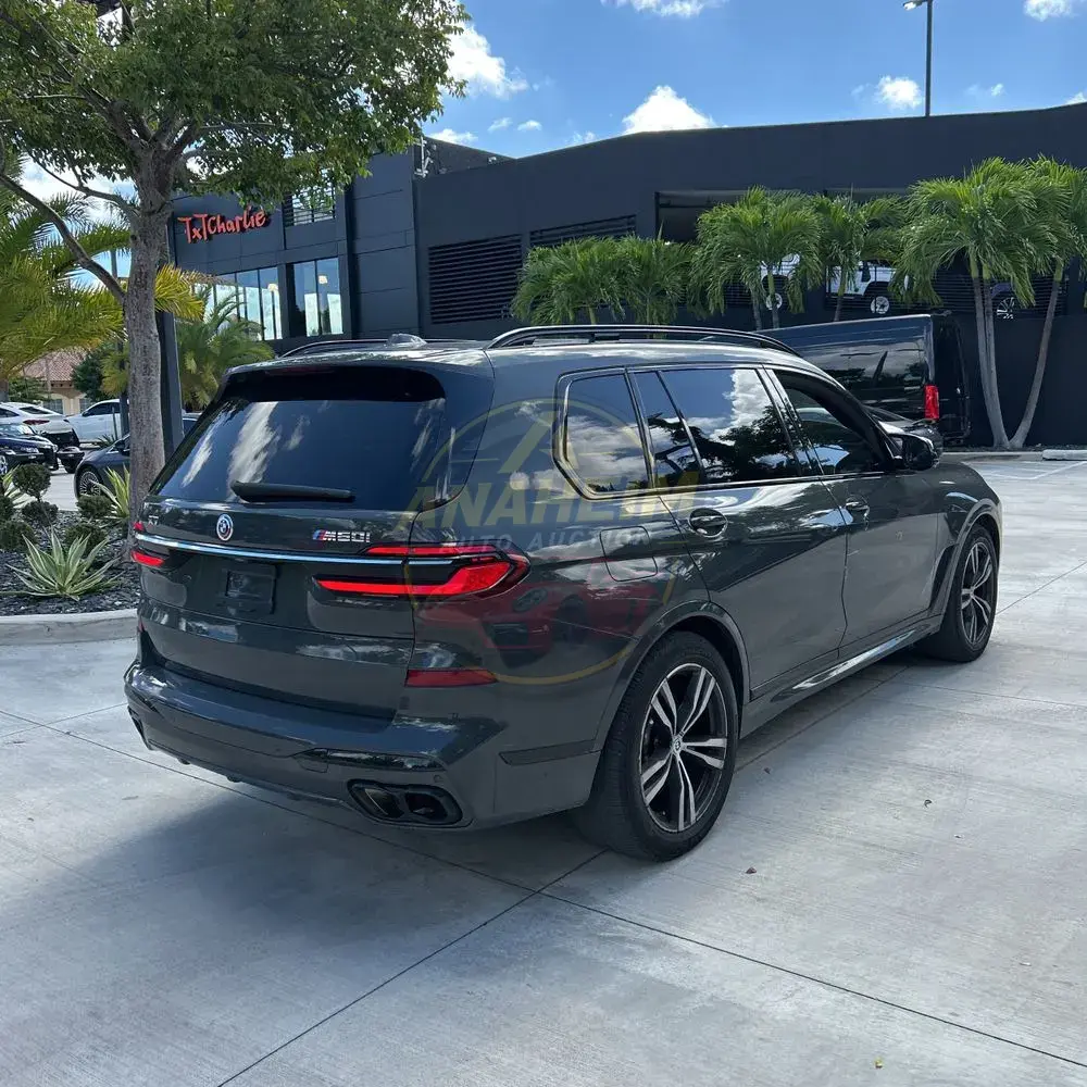 2023 BMW X7 M60i