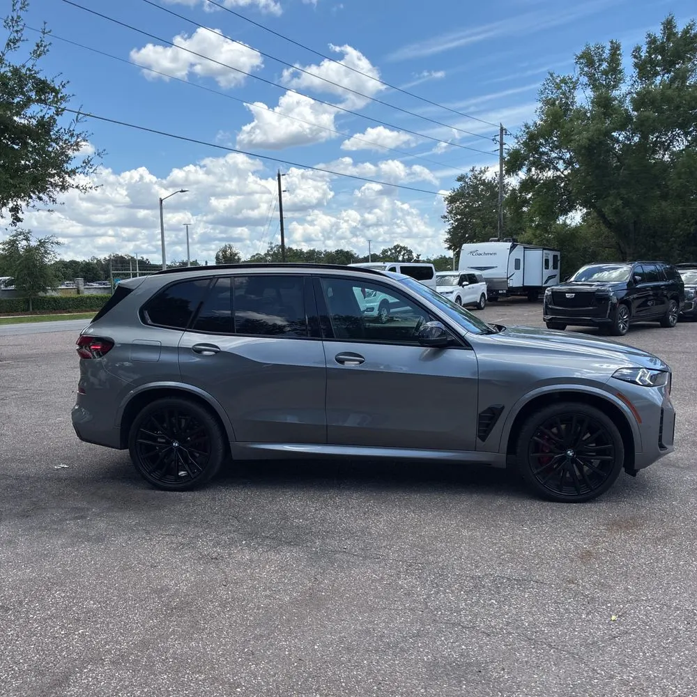 2024 BMW X5 M60i