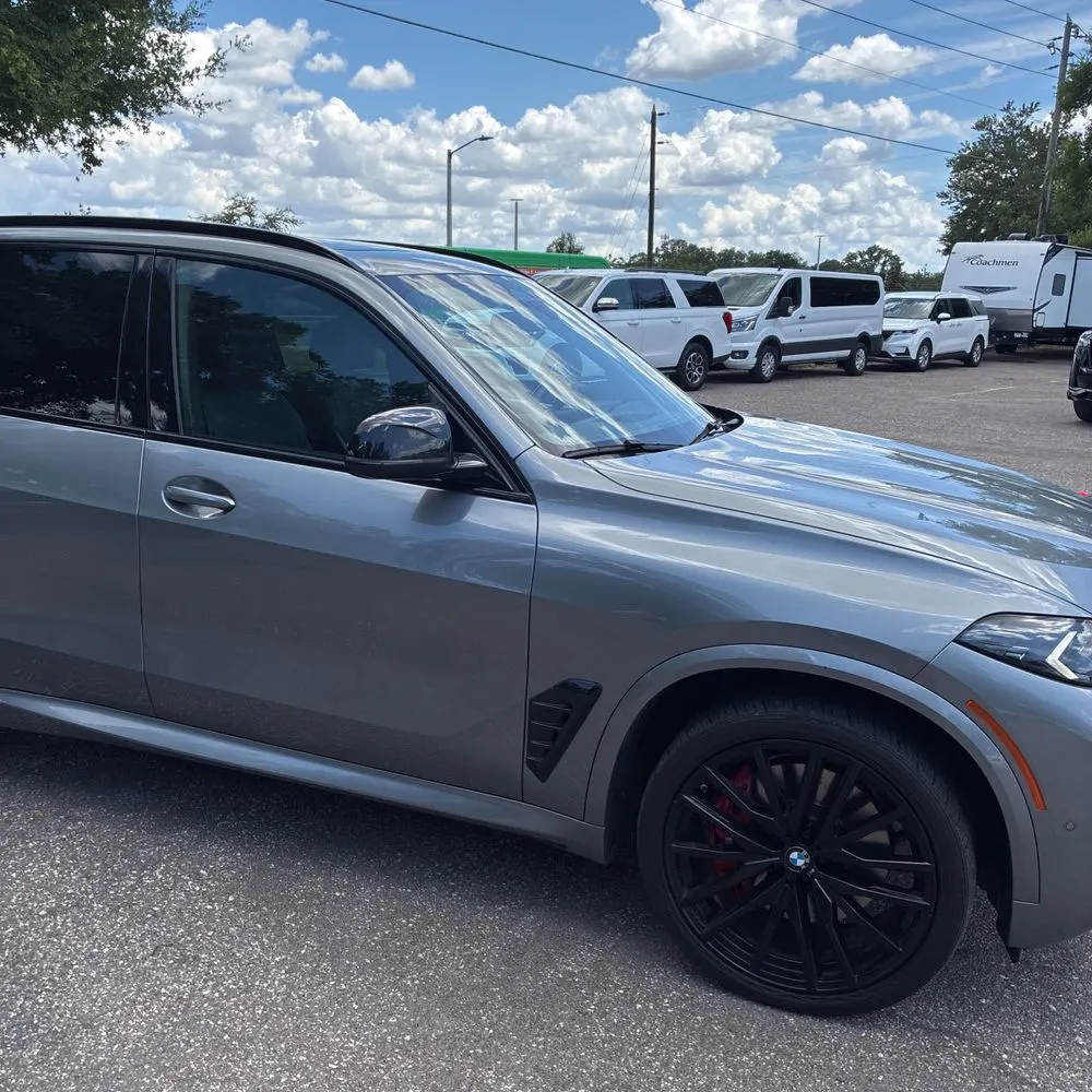 2024 BMW X5 M60i