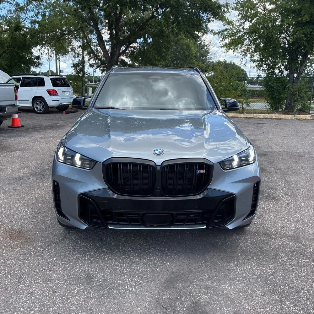 2024 BMW X5 M60i
