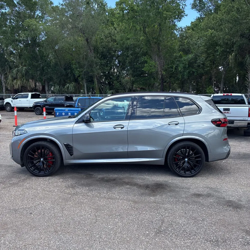 2024 BMW X5 M60i