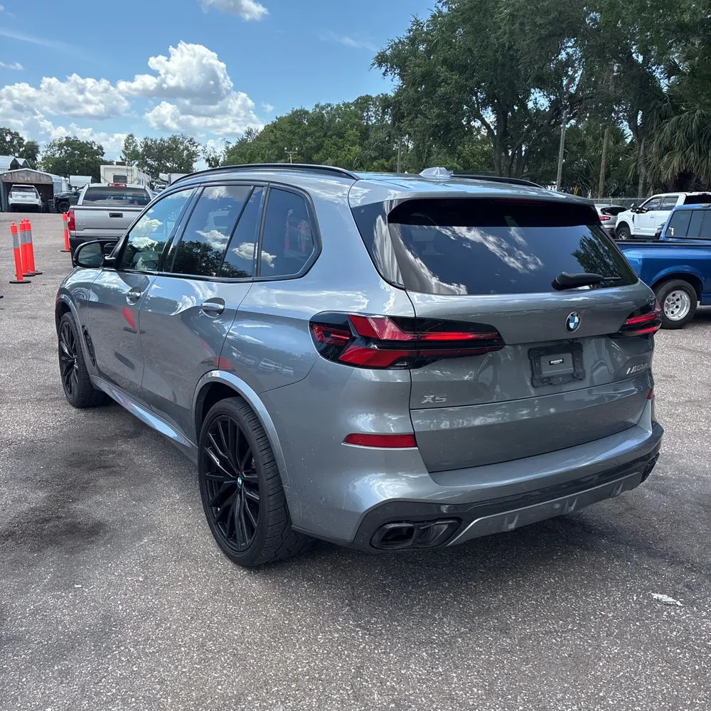 2024 BMW X5 M60i