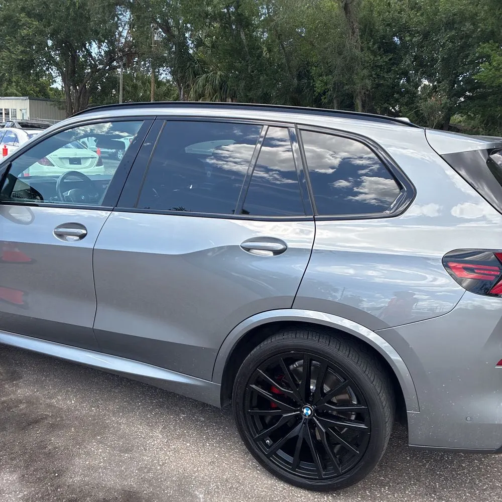 2024 BMW X5 M60i