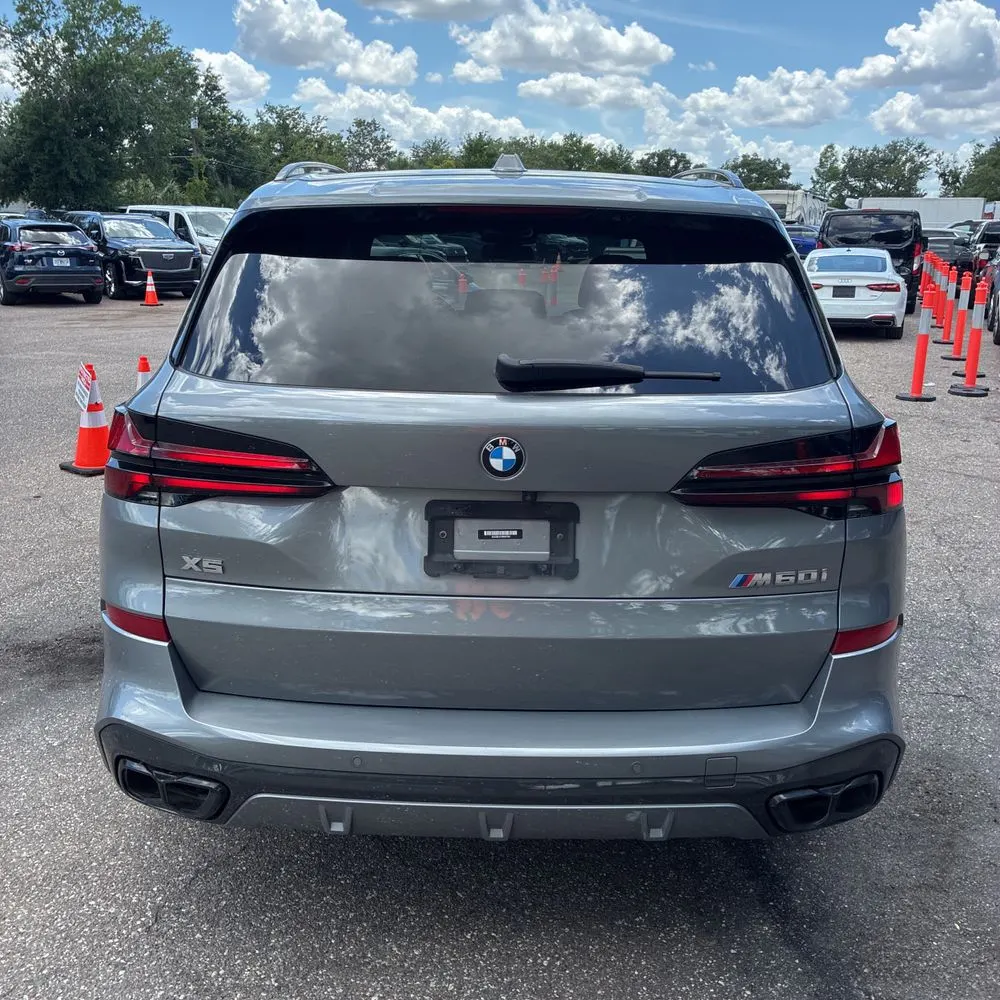 2024 BMW X5 M60i