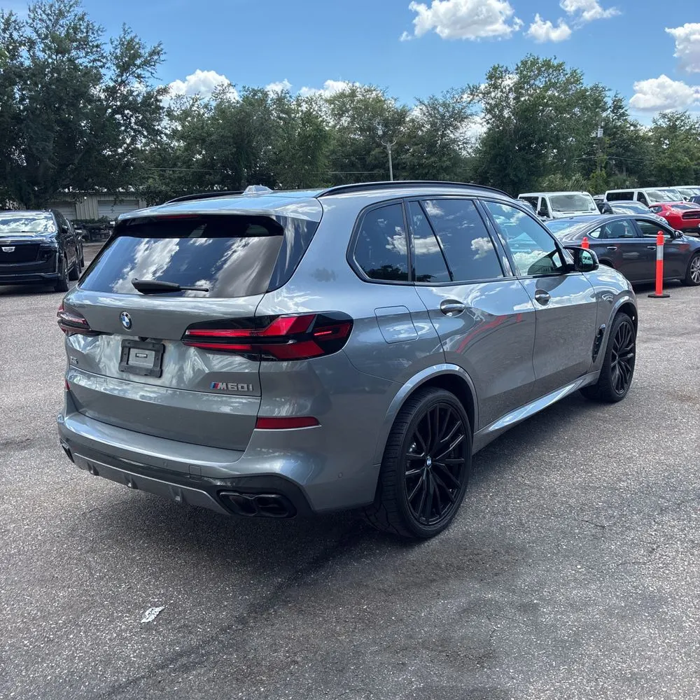 2024 BMW X5 M60i