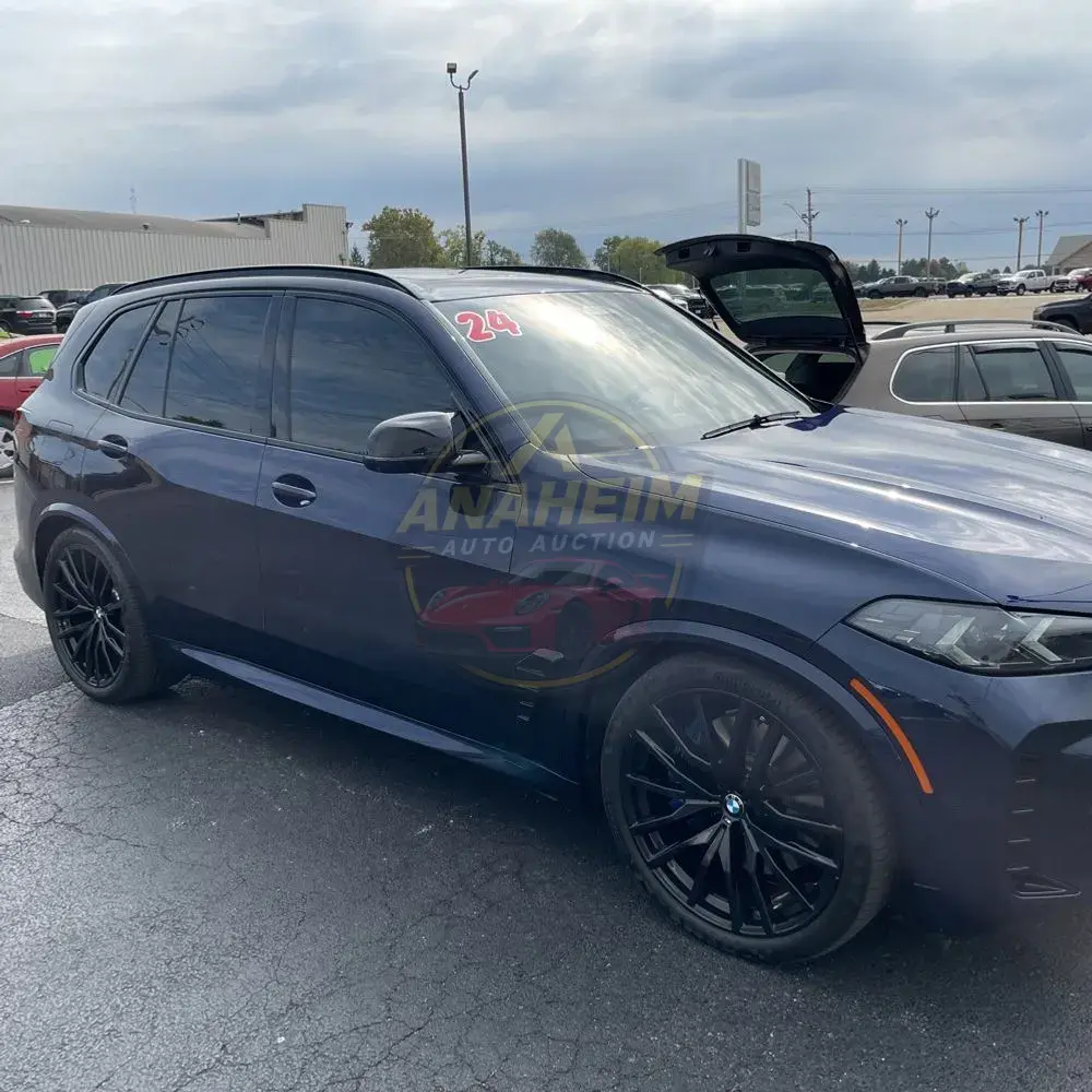 2024 BMW X5 M60i