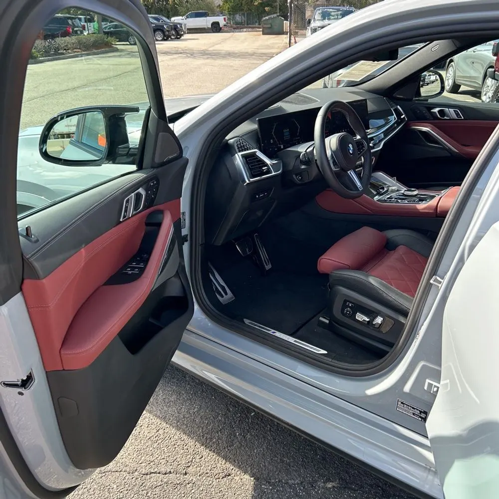 2025 BMW X6 M60i xDrive