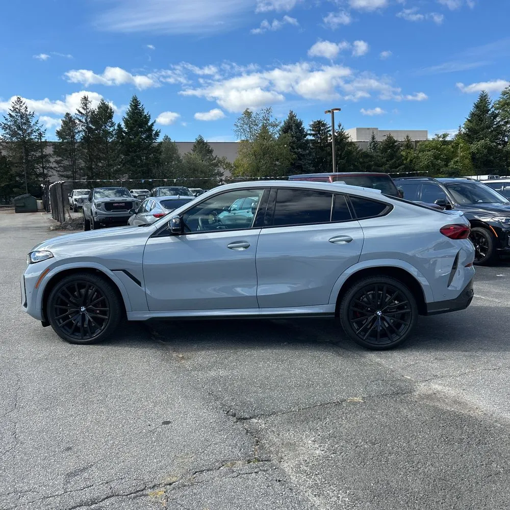 2025 BMW X6 M60i xDrive