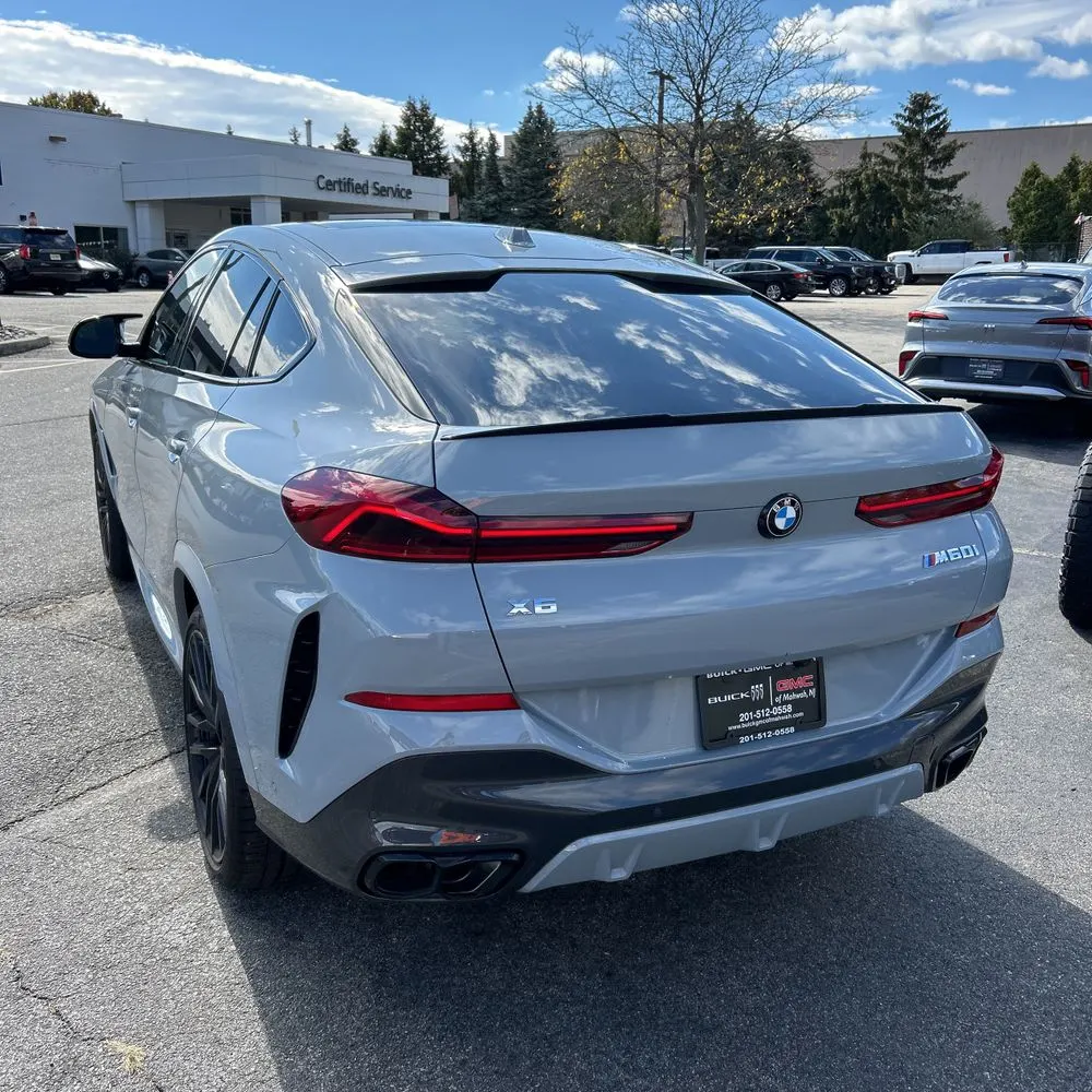 2025 BMW X6 M60i xDrive