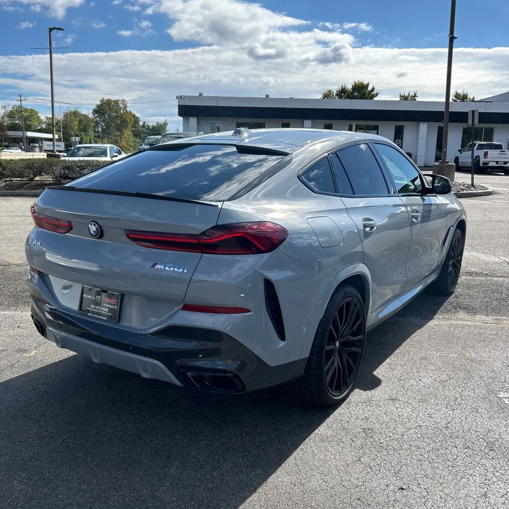 2025 BMW X6 M60i xDrive