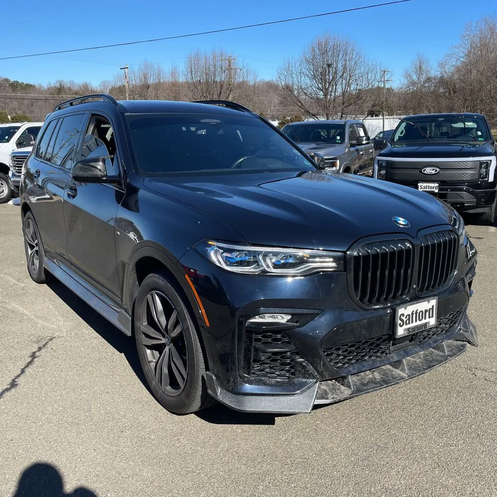2022 BMW X7 M50i