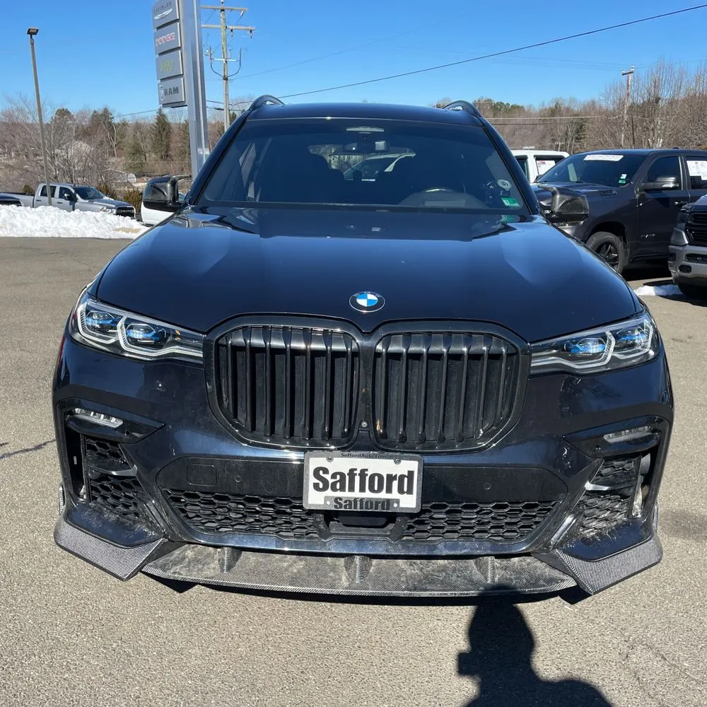 2022 BMW X7 M50i