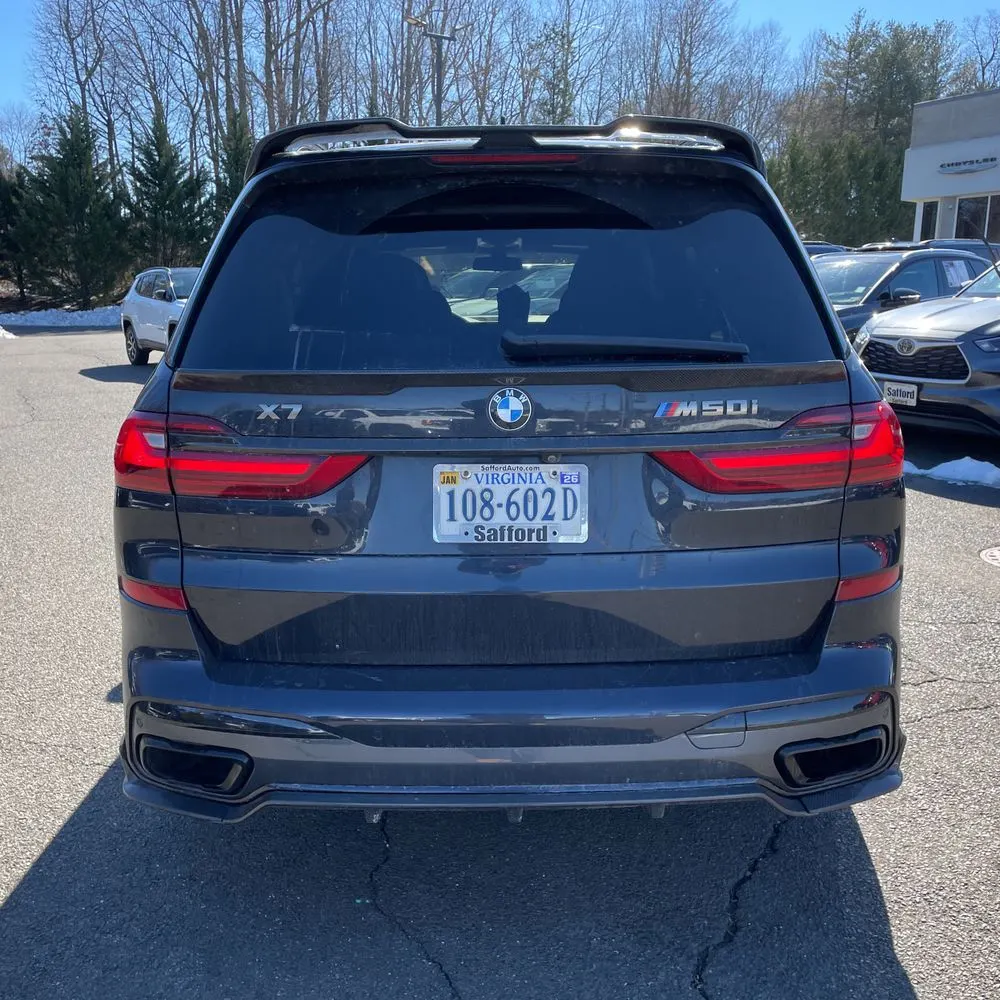 2022 BMW X7 M50i