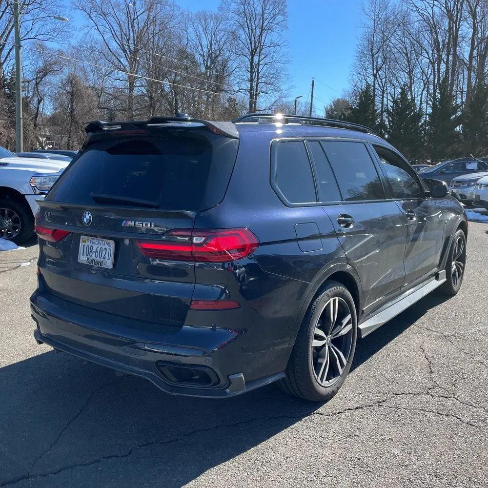 2022 BMW X7 M50i