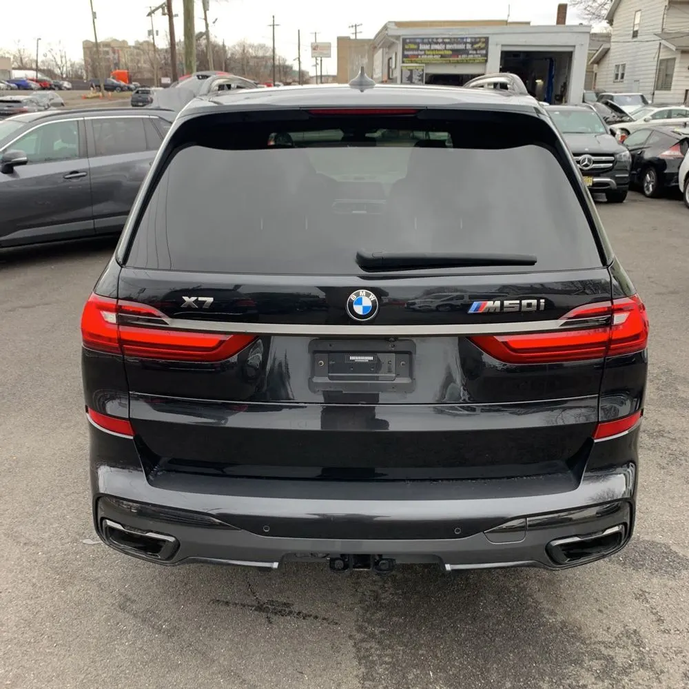 2021 BMW X7 M50i