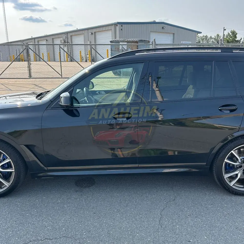 2021 BMW X7 M50i