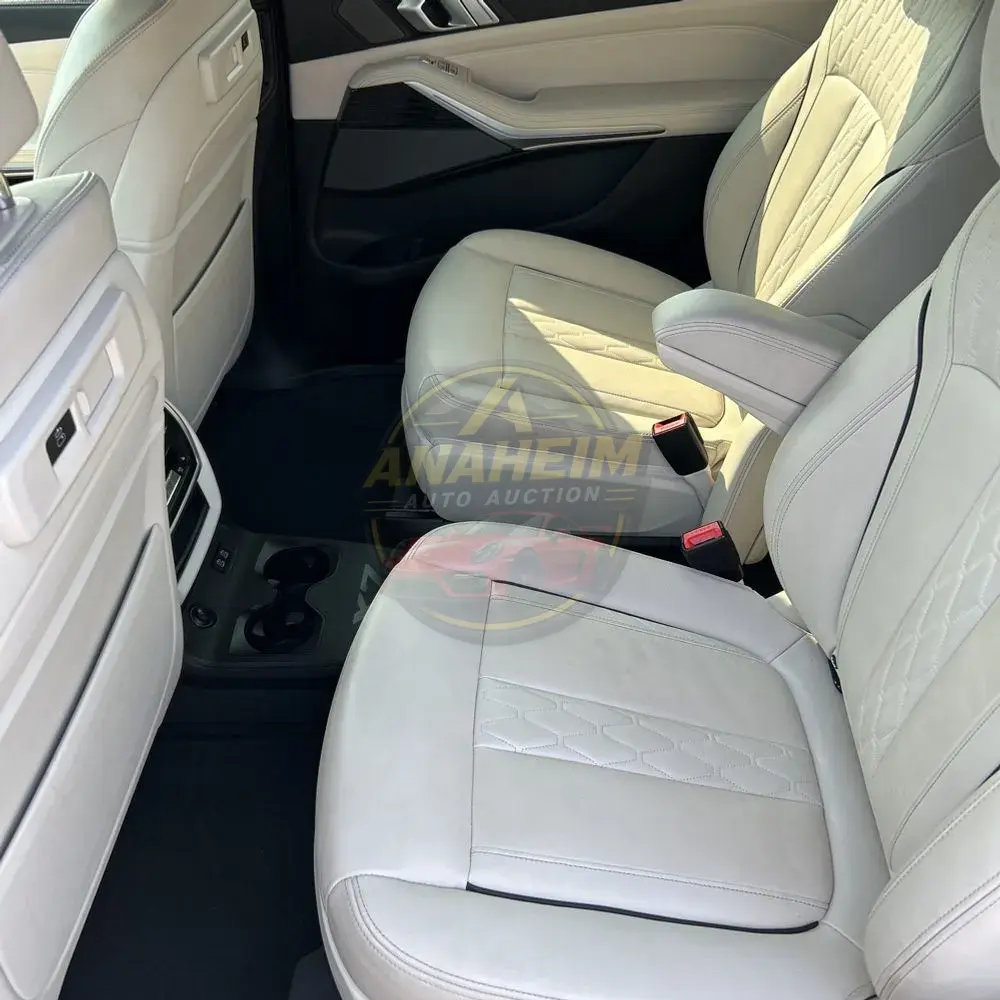 2021 BMW X7 M50i