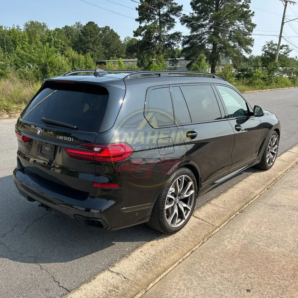 2021 BMW X7 M50i