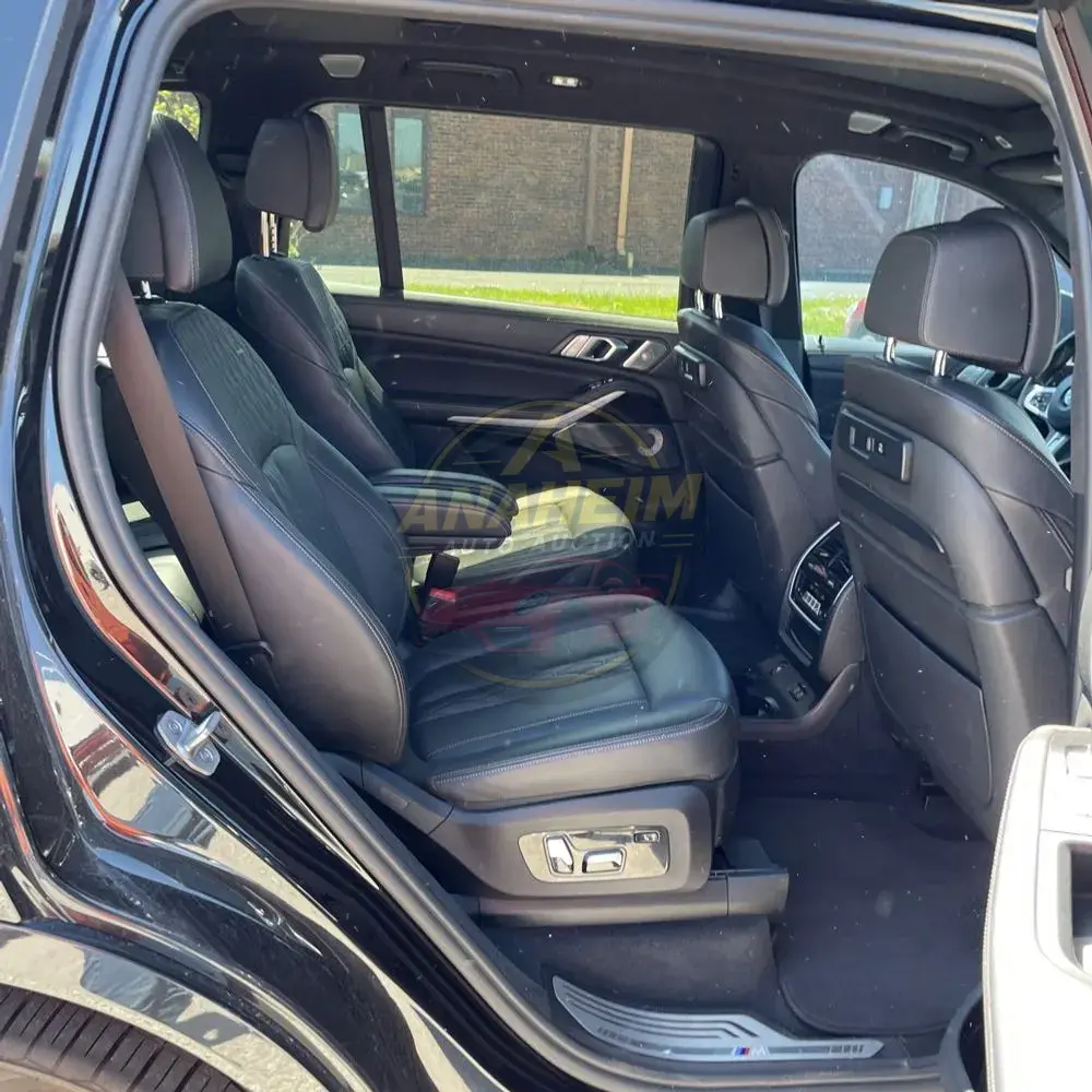 2021 BMW X7 M50i
