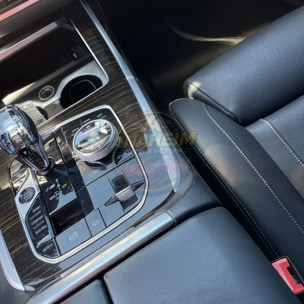 2021 BMW X7 M50i