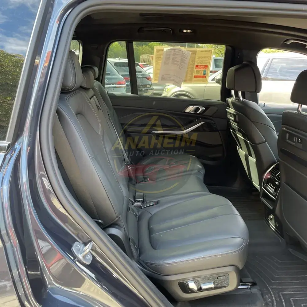 2022 BMW X7 M50i