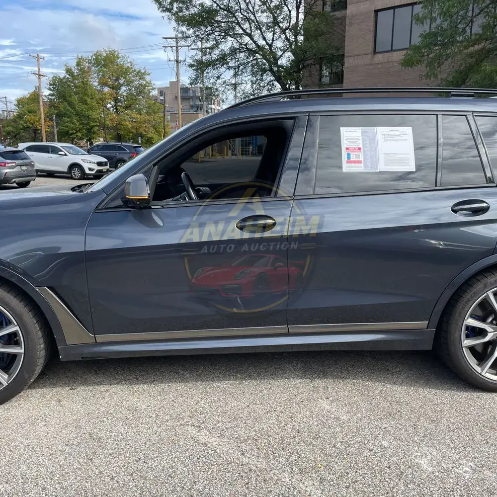 2022 BMW X7 M50i