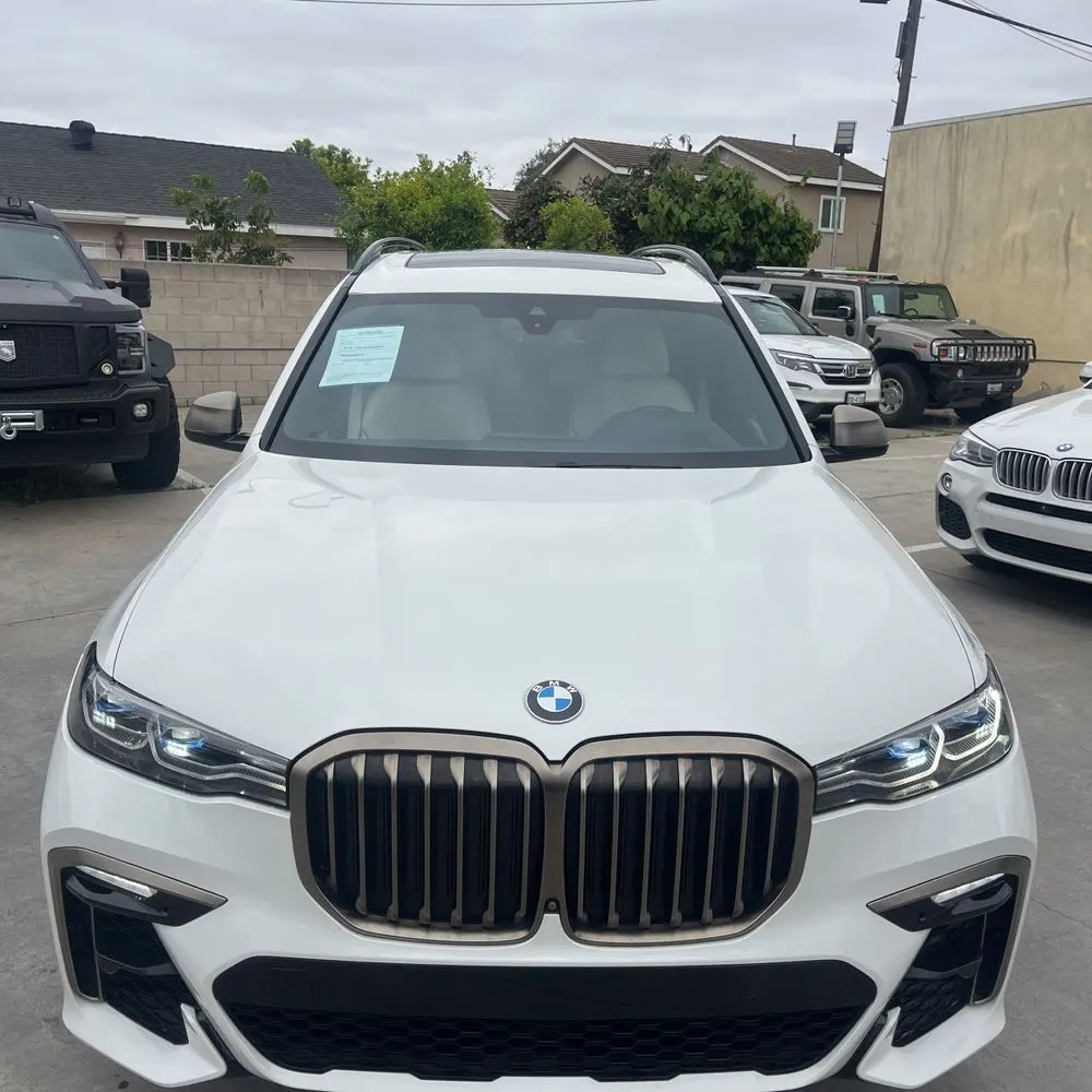 2022 BMW X7 M50i