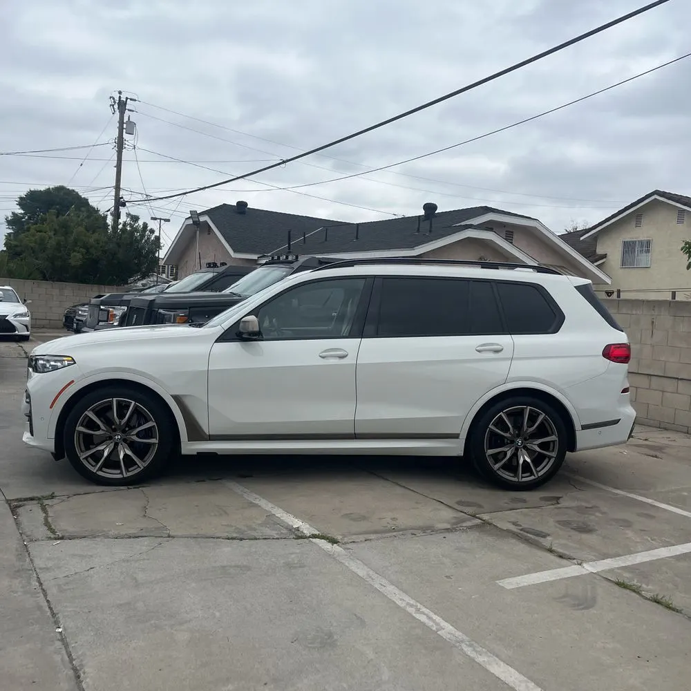 2022 BMW X7 M50i