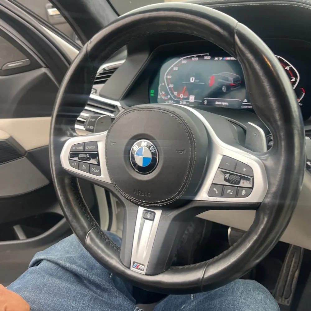 2022 BMW X7 M50i
